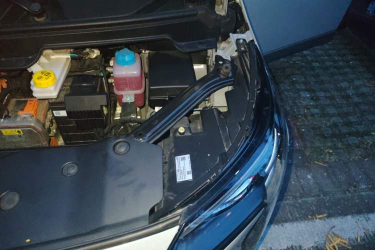 Used AION Y 2023 Plus 510 Enjoy Edition Engine Bay Left