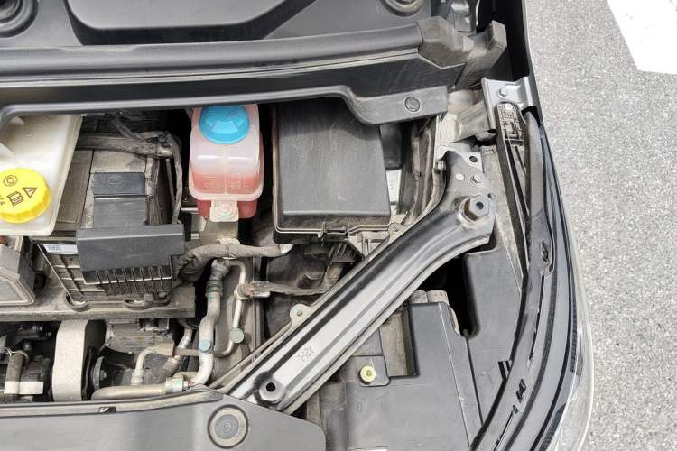 Used AION Y 2023 Plus 510 Smart Edition Engine Bay Left