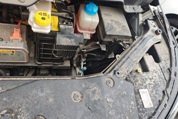 Used AION Y 2023 Younger Engine Bay Left