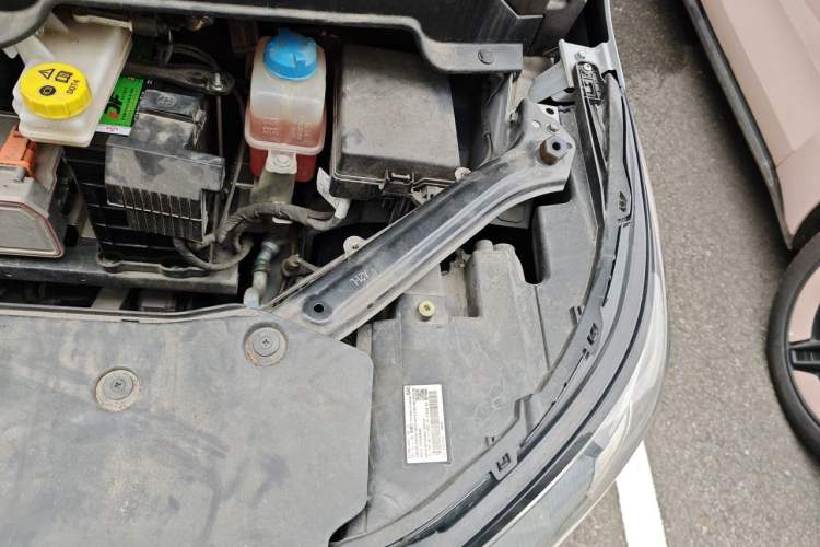 Used AION Y 2023 Plus 510 Enjoy Edition Engine Bay Left