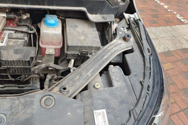 Used AION Y 2023 Younger Engine Bay Left