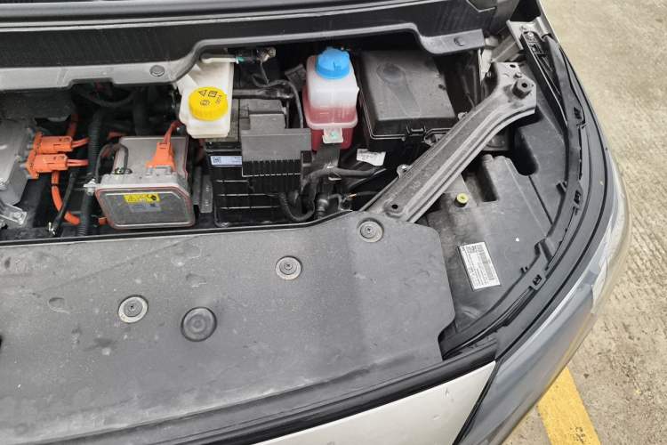 Used AION Y 2023 Plus 510 Smart Edition Engine Bay Left