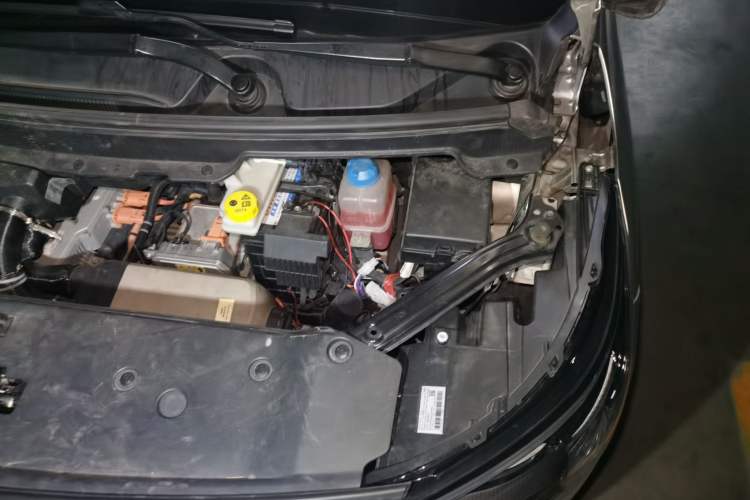 Used AION Y 2023 Plus 510 Smart Edition Engine Bay Left