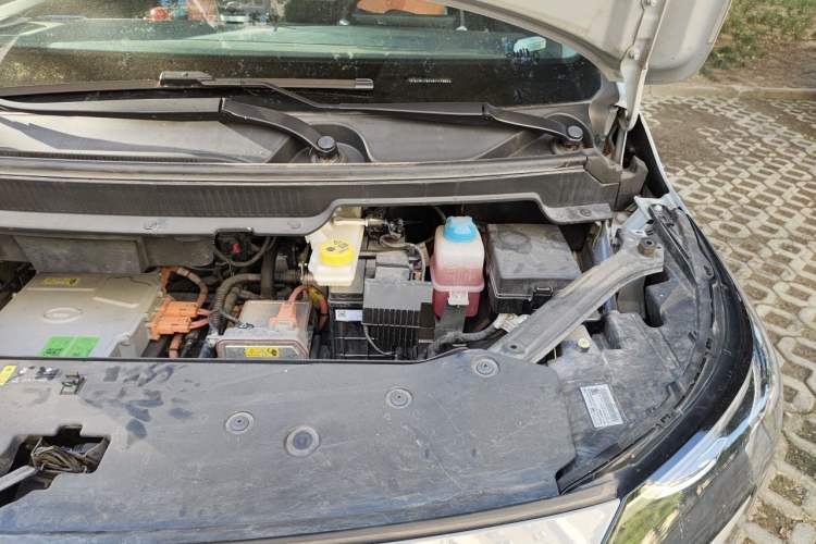 Used AION Y 2023 Plus 610 Enjoyment Edition Ternary Lithium Engine Bay Left