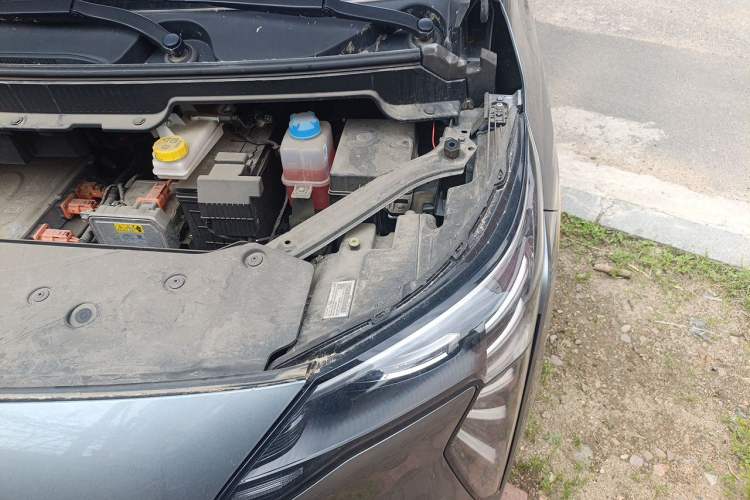 Used AION Y 2023 Plus 510 Smart Edition Engine Bay Left