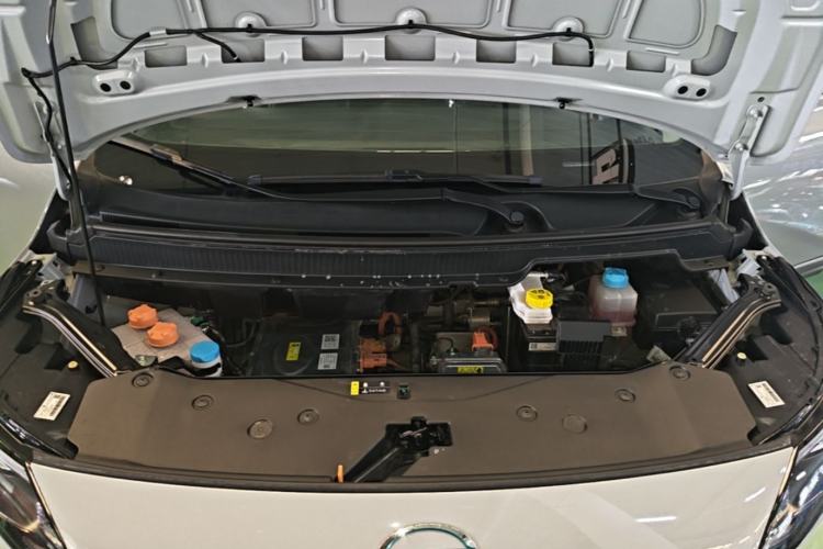 Used AION Y 2023 Plus 510 Executive Edition Engine Bay