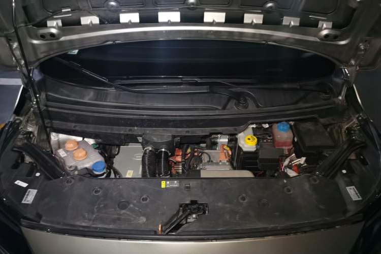 Used AION Y 2023 Plus 510 Smart Edition Engine Bay