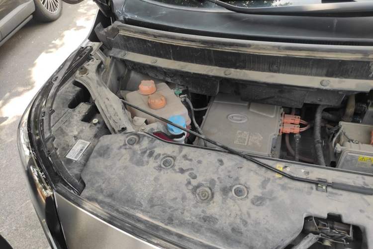 Used AION Y 2023 Plus 510 Smart Edition Engine Bay Right