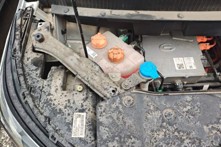 Used AION Y 2023 Younger Engine Bay Right