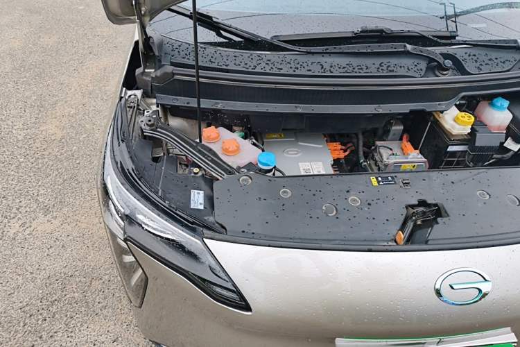 Used AION Y 2023 Plus 510 Executive Edition Engine Bay Right