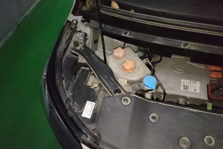 Used AION Y 2023 Plus 510 Executive Edition Engine Bay Right