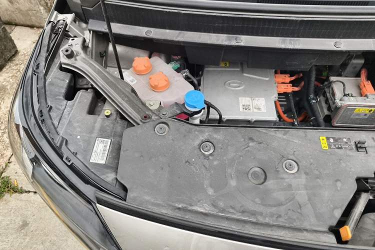 Used AION Y 2023 Plus 510 Smart Edition Engine Bay Right