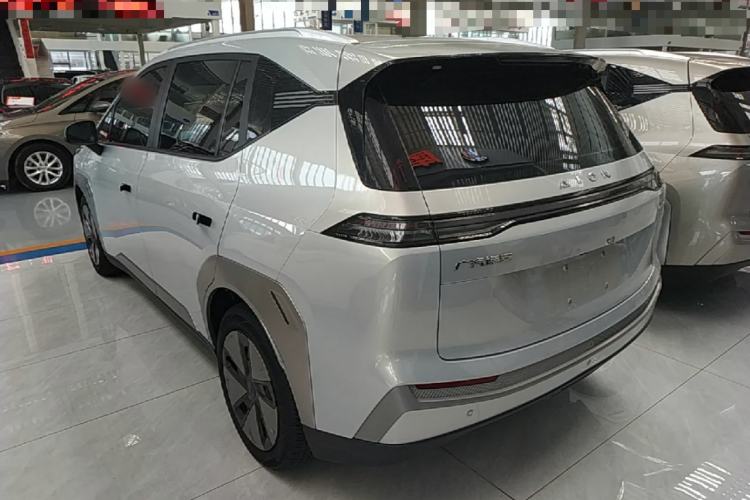 Used AION Y 2023 Younger Exterior 2