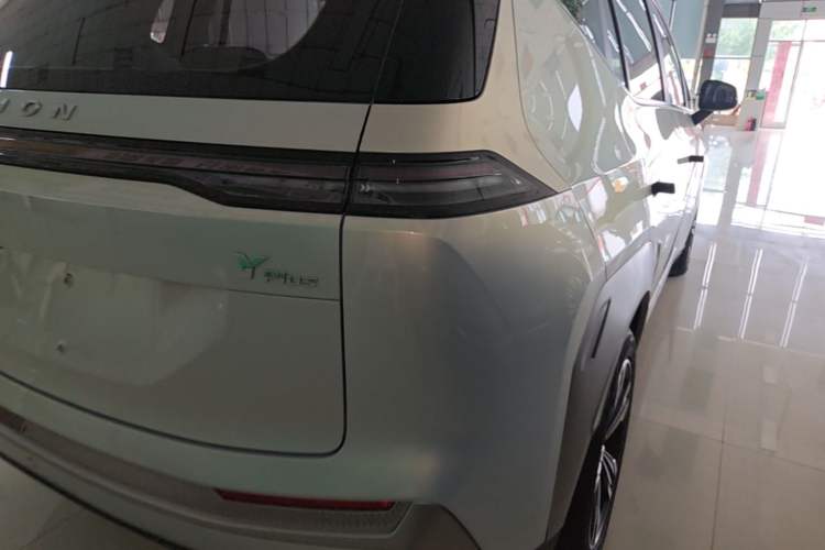 Used AION Y 2023 Younger Exterior 3