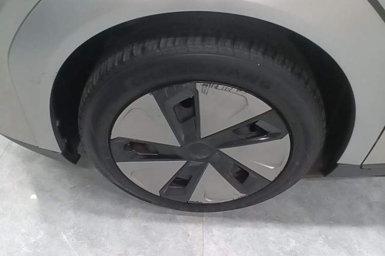 Used AION Y 2023 Younger Exterior 4