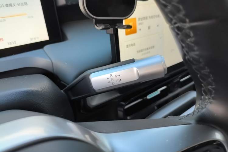 Used AION Y 2023 Plus 610 Enjoyment Edition Ternary Lithium Gear Lever