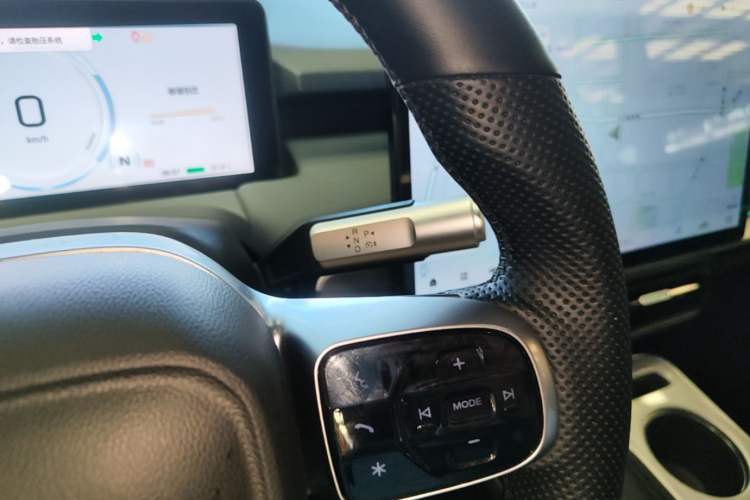 Used AION Y 2023 Plus 510 Smart Edition Gear Lever