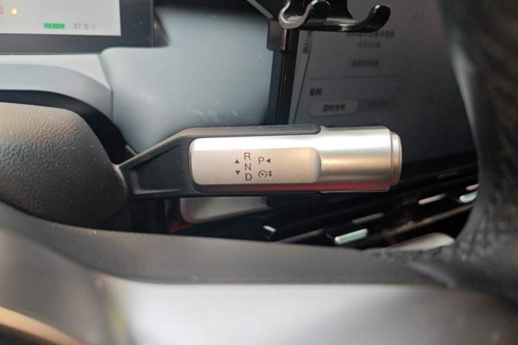 Used AION Y 2023 Plus 510 Smart Edition Gear Lever