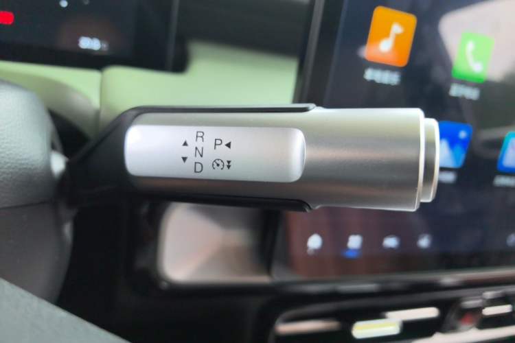 Used AION Y 2023 Plus 610 Enjoyment Edition Ternary Lithium Gear Lever