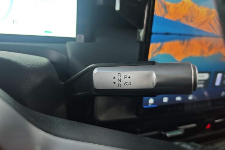 Used AION Y 2023 Younger Star Edition Gear Lever