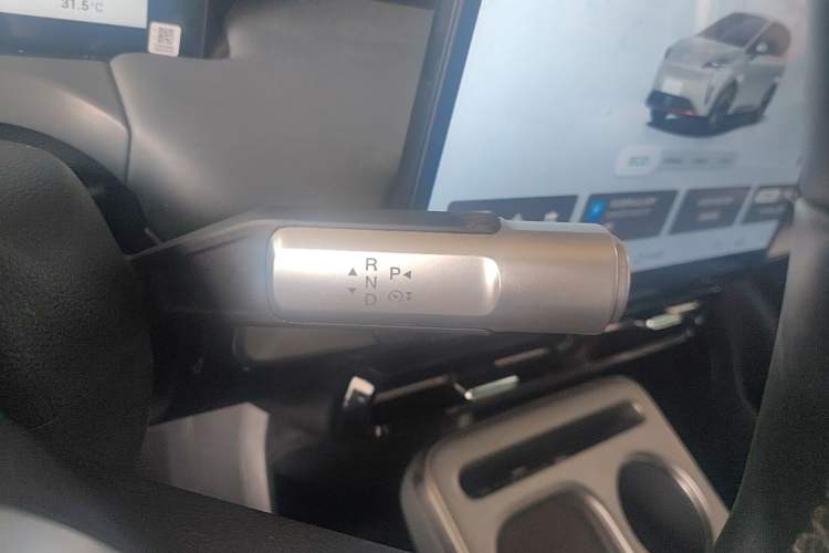 Used AION Y 2023 Plus 610 Enjoyment Edition Ternary Lithium Gear Lever