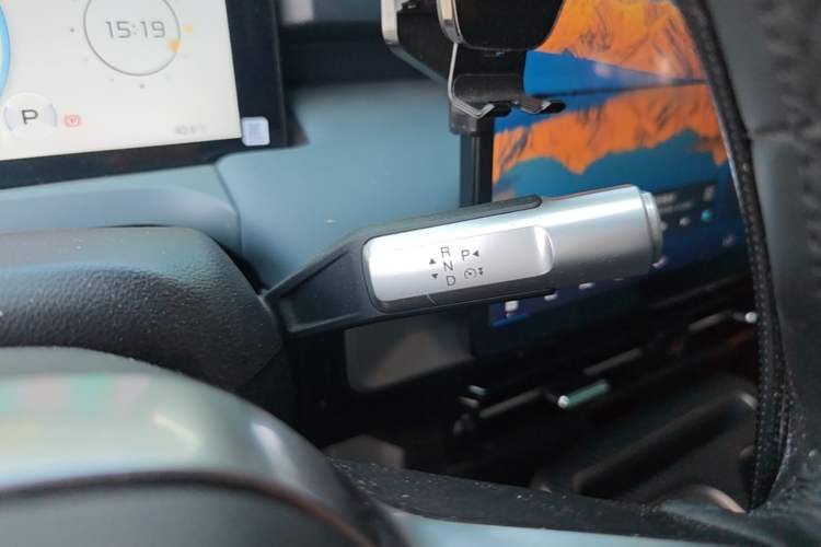 Used AION Y 2023 Plus 510 Enjoy Edition Gear Lever