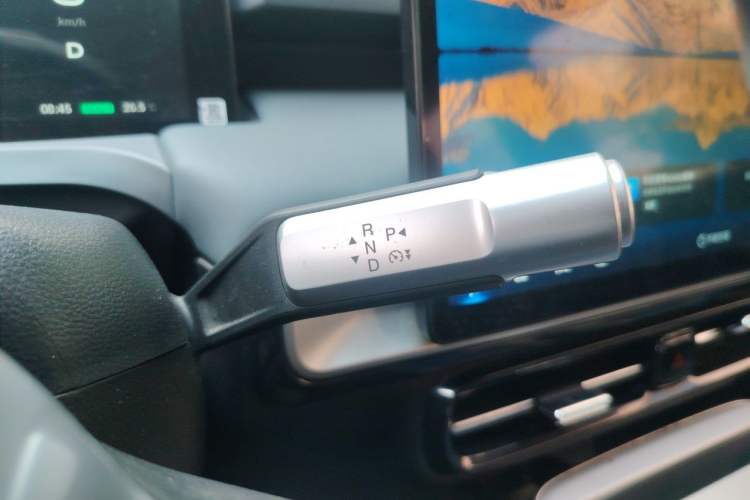 Used AION Y 2023 Younger Gear Lever
