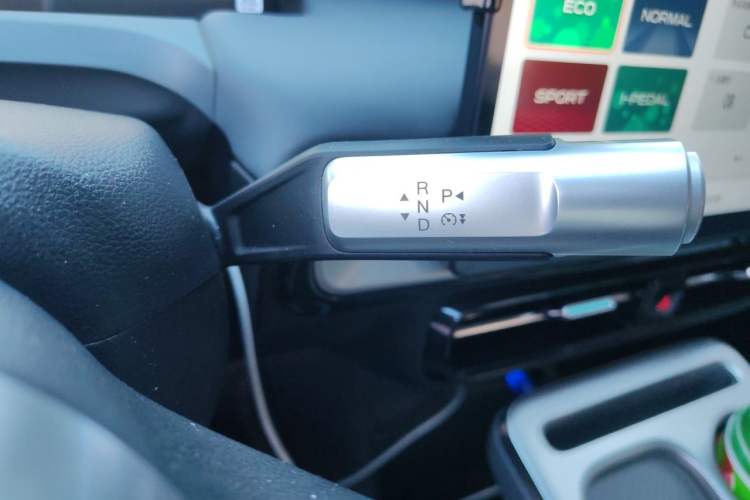Used AION Y 2023 Plus 510 Enjoy Edition Gear Lever
