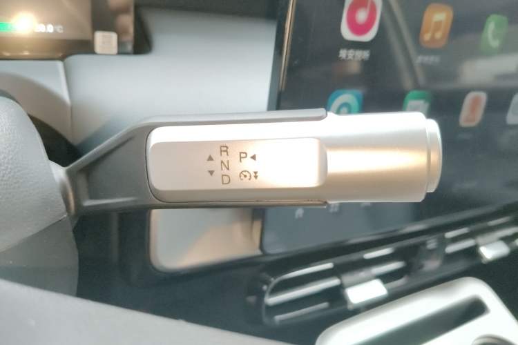 Used AION Y 2023 Younger Star Edition Gear Lever