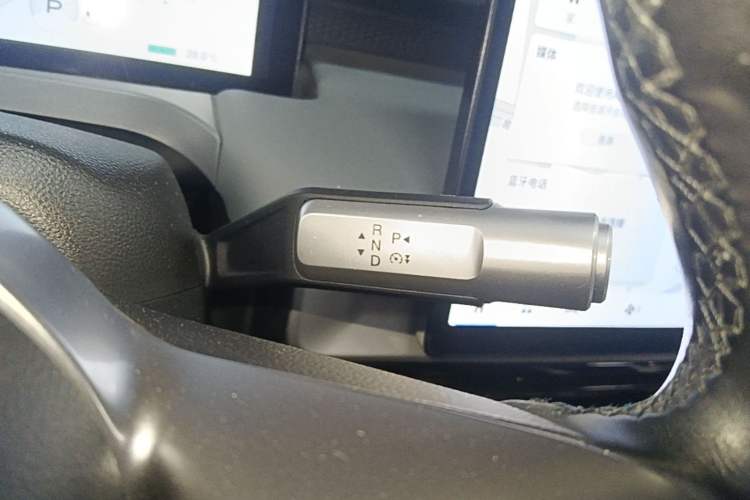 Used AION Y 2023 Plus 510 Enjoy Edition Gear Lever