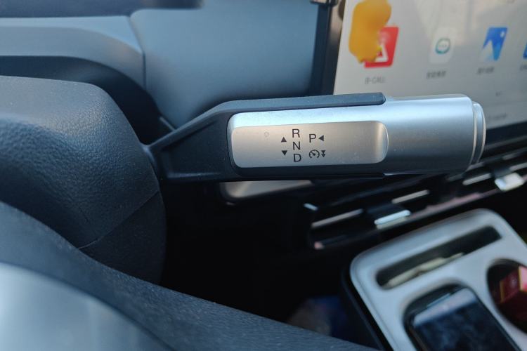 Used AION Y 2023 Plus 510 Enjoy Edition Gear Lever