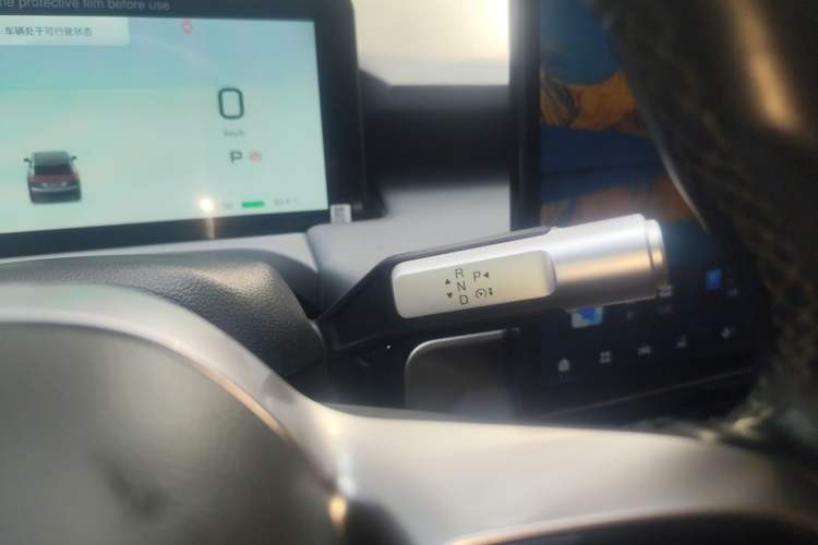 Used AION Y 2023 Plus 510 Enjoy Edition Gear Lever