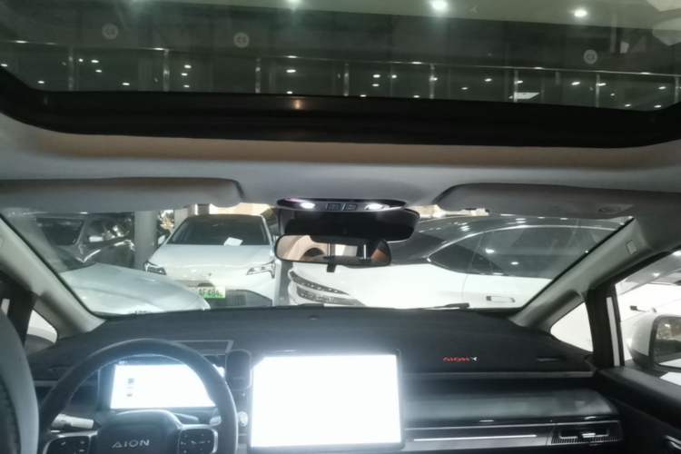 Used AION Y 2023 Plus 510 Smart Edition Headliner