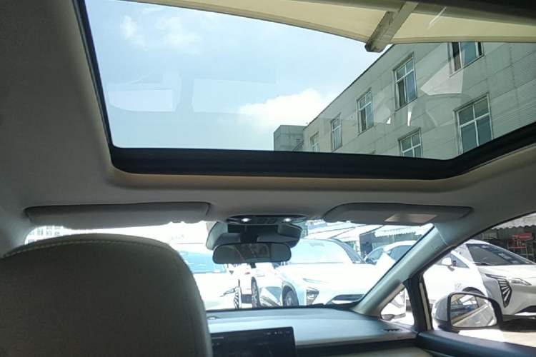 Used AION Y 2023 Plus 510 Smart Edition Headliner