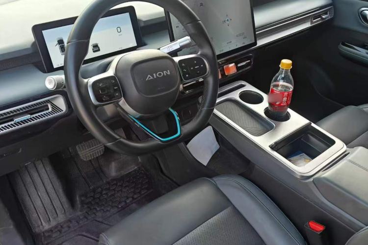Used AION Y 2023 Plus 510 Smart Edition Interior 2
