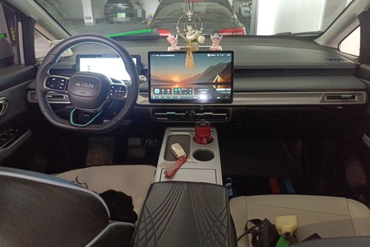 Used AION Y 2023 Younger Interior 2