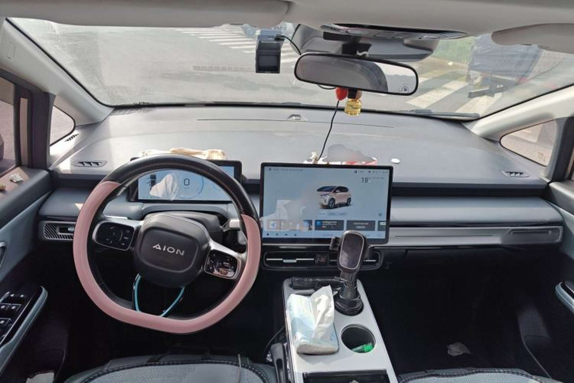 Used AION Y 2023 Plus 510 Smart Edition Interior 2