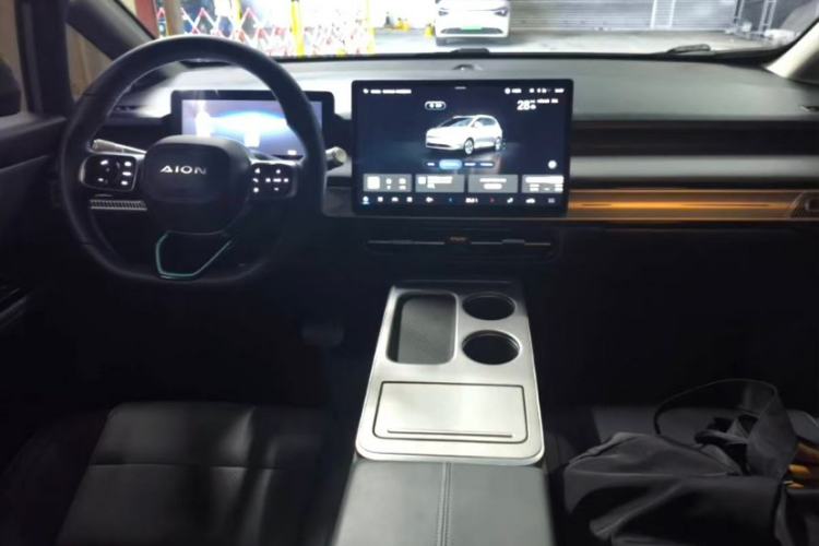 Used AION Y 2023 Plus 510 Smart Edition Interior 2