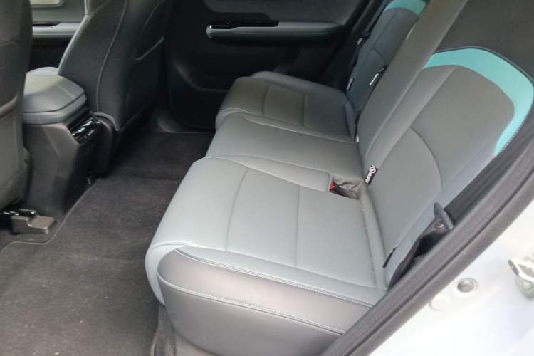 Used AION Y 2023 Younger Star Edition Interior 4