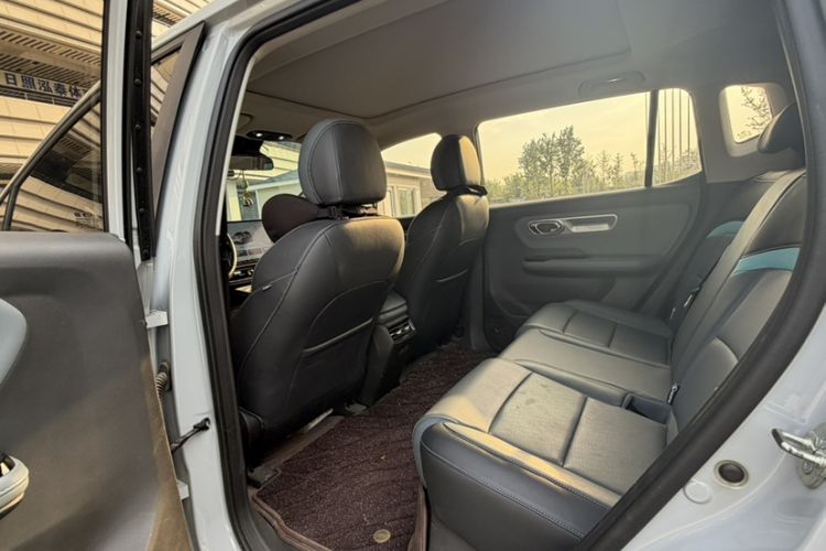 Used AION Y 2023 Plus 510 Smart Edition Interior 4