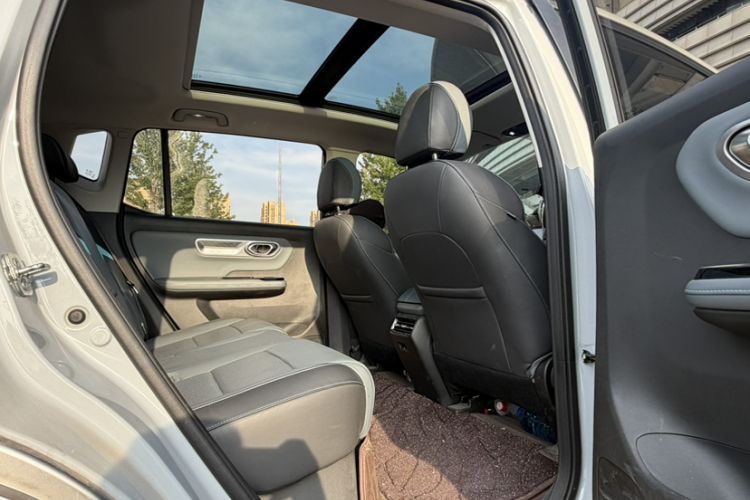 Used AION Y 2023 Plus 510 Smart Edition Interior 6