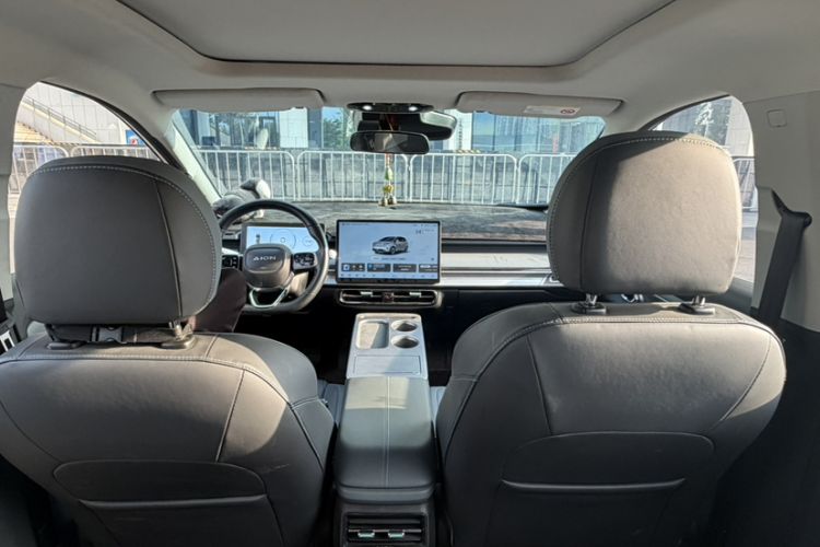 Used AION Y 2023 Plus 510 Smart Edition Interior 8