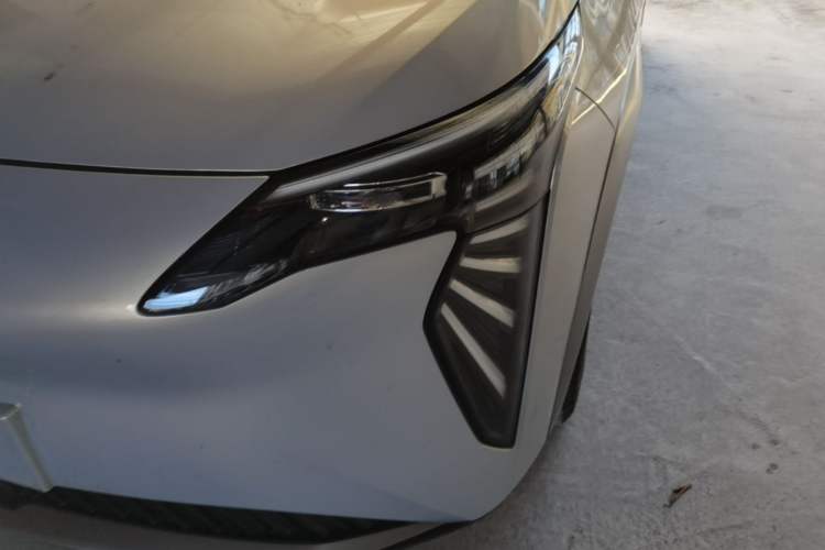 Used AION Y 2023 Younger Star Edition Left Front Headlight