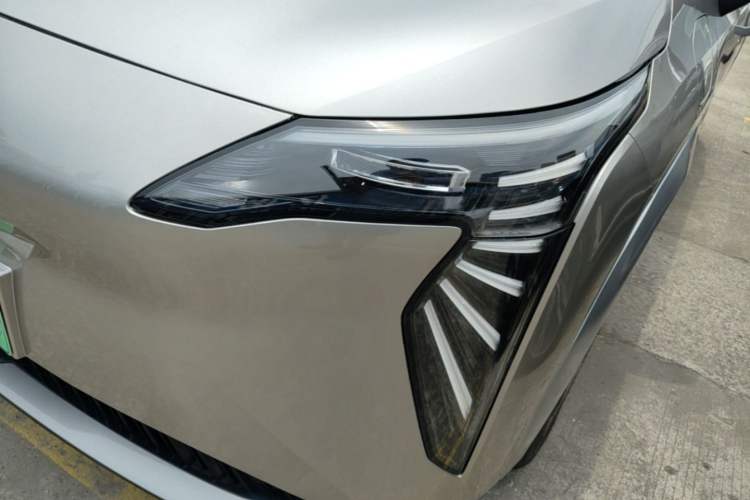 Used AION Y 2023 Plus 510 Executive Edition Left Front Headlight
