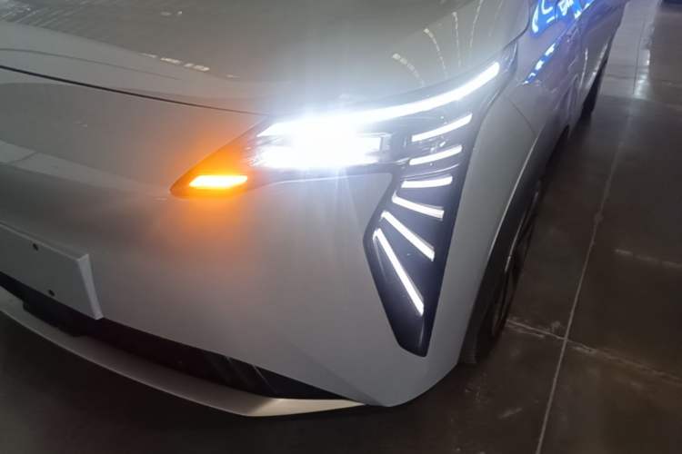 Used AION Y 2023 Plus 510 Enjoy Edition Left Front Headlight