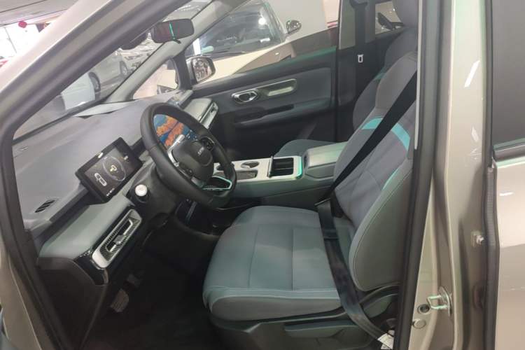 Used AION Y 2023 Plus 510 Enjoy Edition Left Front Seat