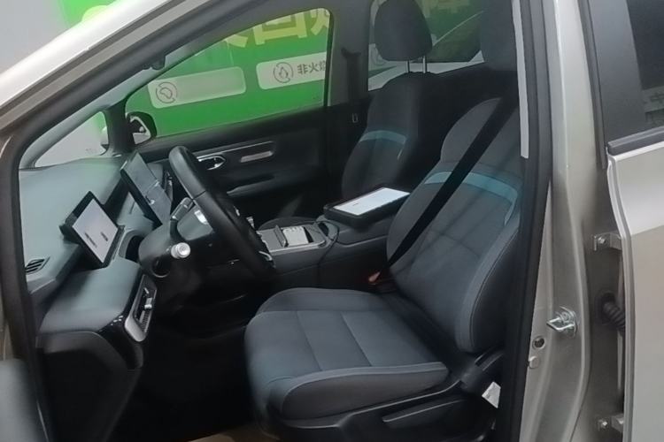 Used AION Y 2023 Younger Left Front Seat