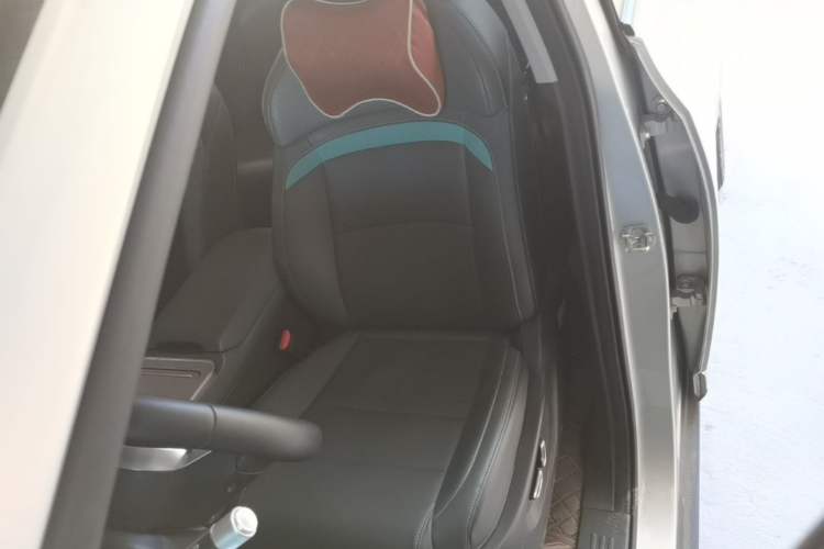 Used AION Y 2023 Younger Star Edition Left Front Seat