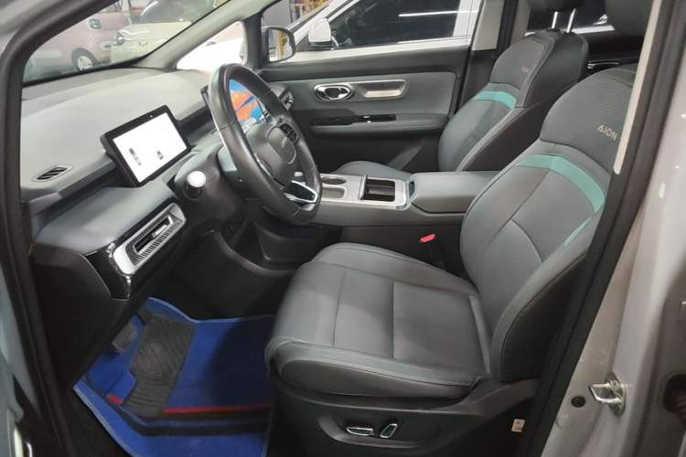Used AION Y 2023 Younger Star Edition Left Front Seat
