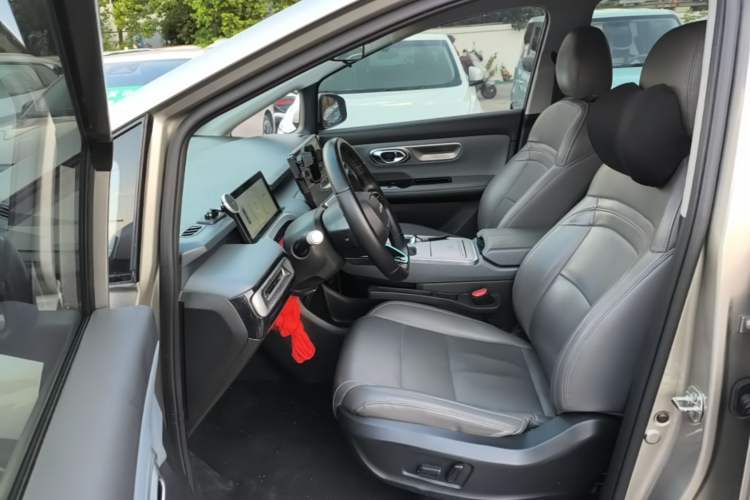 Used AION Y 2023 Plus 610 Enjoyment Edition Ternary Lithium Left Front Seat